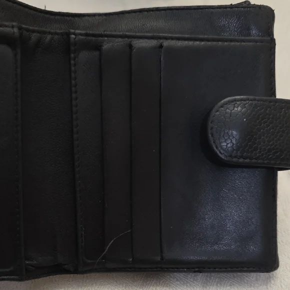CHANEL Black Pebbled Leather Wallet - Picture 11 of 16